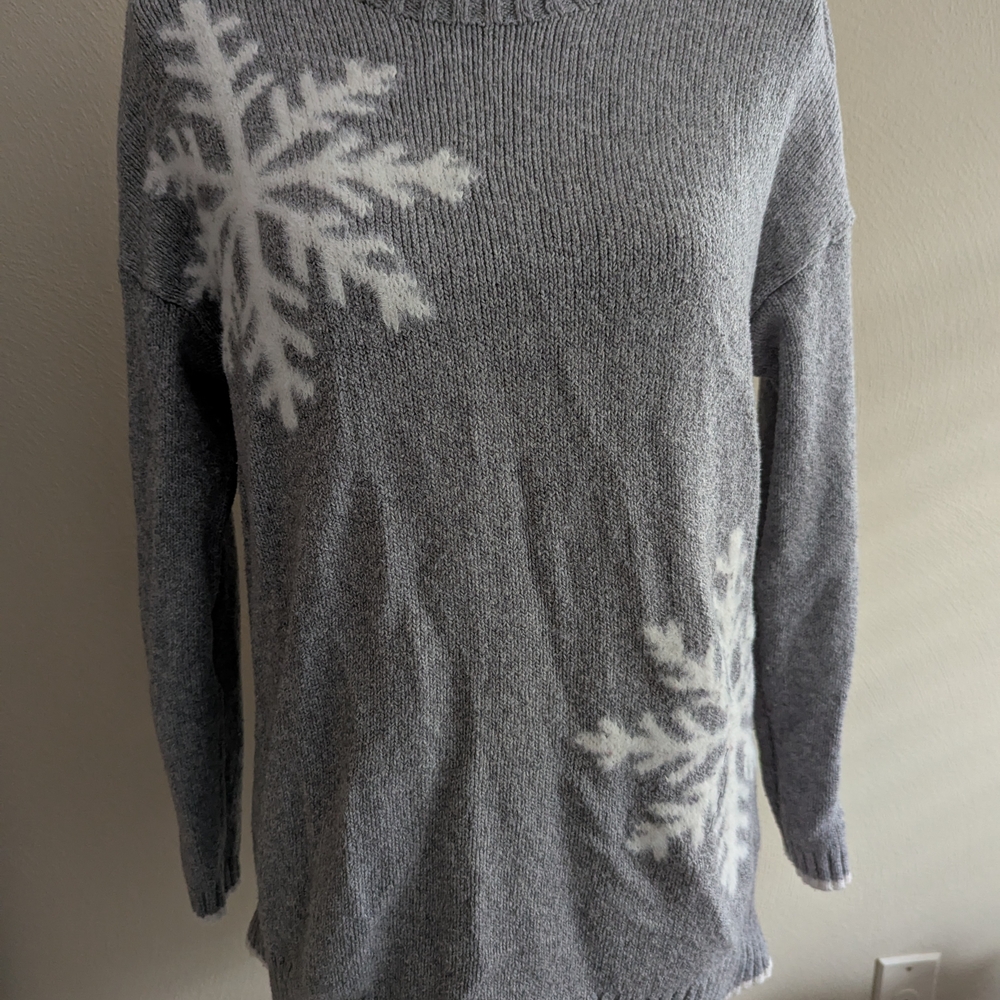 J. Jill Gray and White Snowflake Turtleneck Sweater